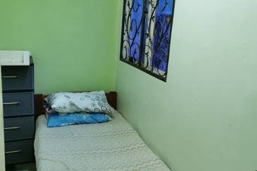 Bayu Aman , Taman Desa Aman