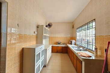 Bandar Sungai Long , Bandar Sungai Long , Selangor 2.5 Stry Corner Terrance House 