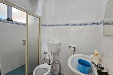 Bandar Sungai Long , Bandar Sungai Long , Selangor 2.5 Stry Corner Terrance House 