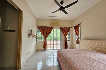 Bandar Sungai Long , Bandar Sungai Long , Selangor 2.5 Stry Corner Terrance House 