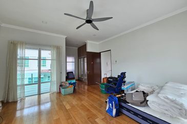 Bandar Tun Hussein Onn