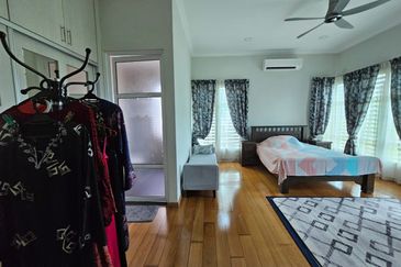 Bandar Tun Hussein Onn