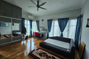 Bandar Tun Hussein Onn