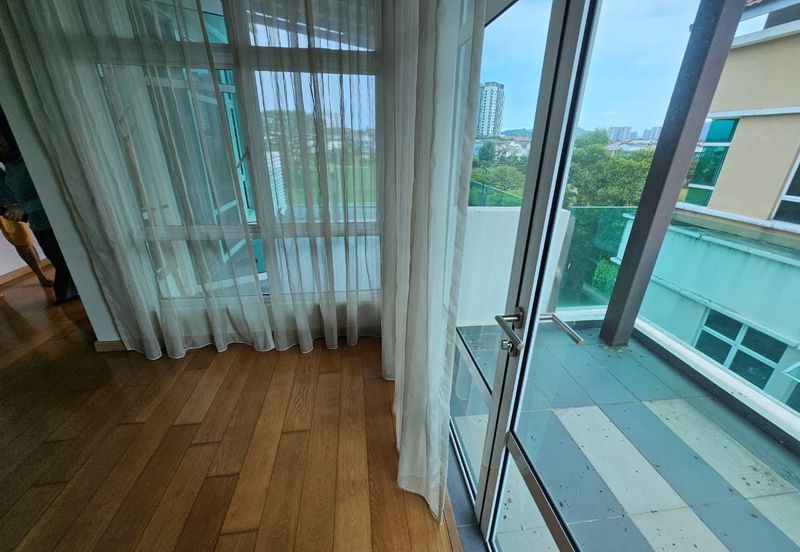 Bandar Tun Hussein Onn