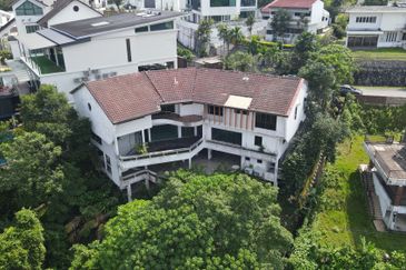 Lorong Bukit Pantai 
