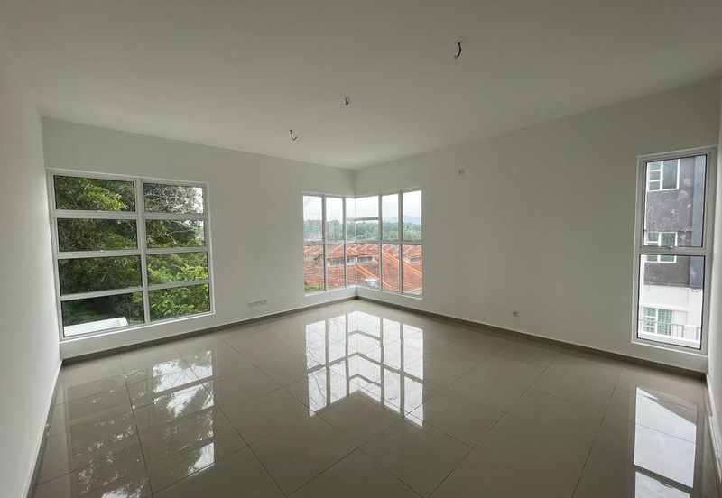 Taman Pinggiran Mahkota