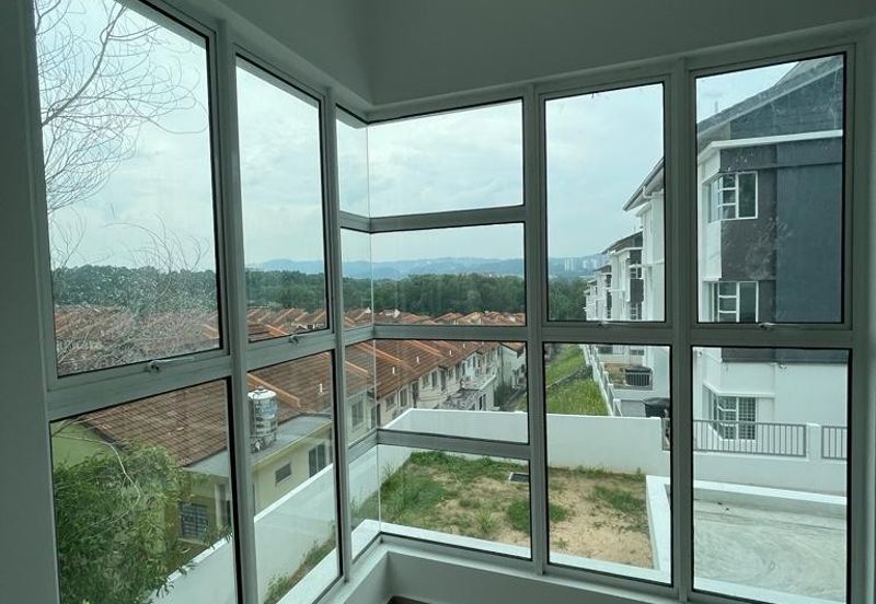 Taman Pinggiran Mahkota