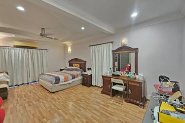 Bandar Tun Hussein Onn