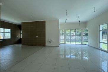 Bandar Tun Hussein Onn