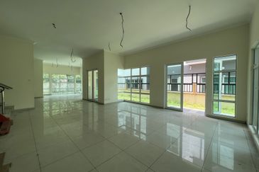 Bandar Tun Hussein Onn