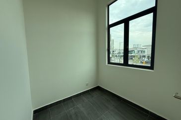 Saujana Height Kajang, 2 Storey Semi D