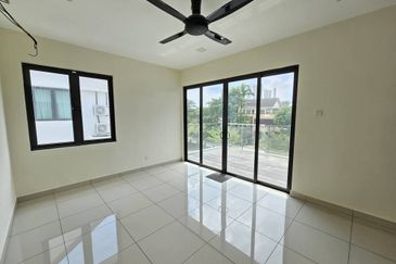 Res Trees Country Heights, Kajang 3 Storey Semi D