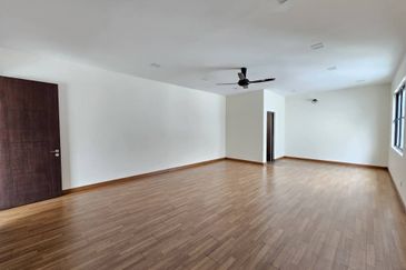 Res Trees Country Heights, Kajang 3 Storey Semi D