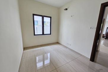 Res Trees Country Heights, Kajang 3 Storey Semi D