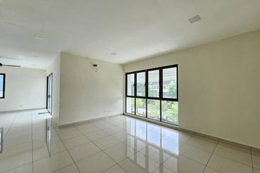 Res Trees Country Heights, Kajang 3 Storey Semi D