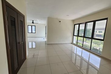 Res Trees Country Heights, Kajang 3 Storey Semi D