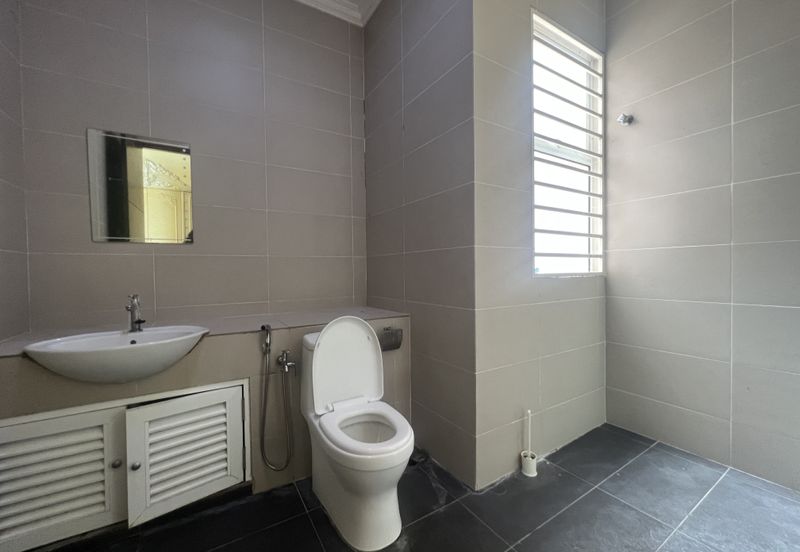 Bandar Tun Hussein Onn