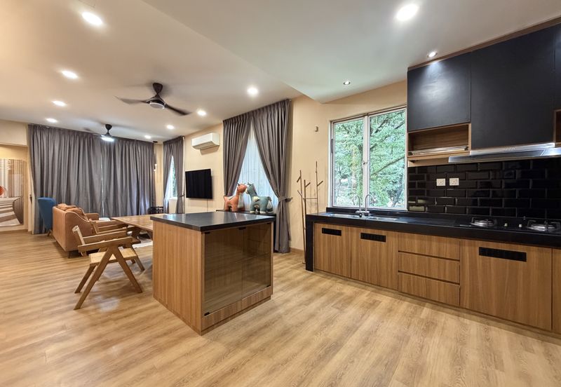 Adora Courtyard, Desa Parkcity Luxury Townhouse