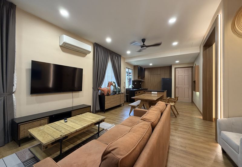 Adora Courtyard, Desa Parkcity Luxury Townhouse