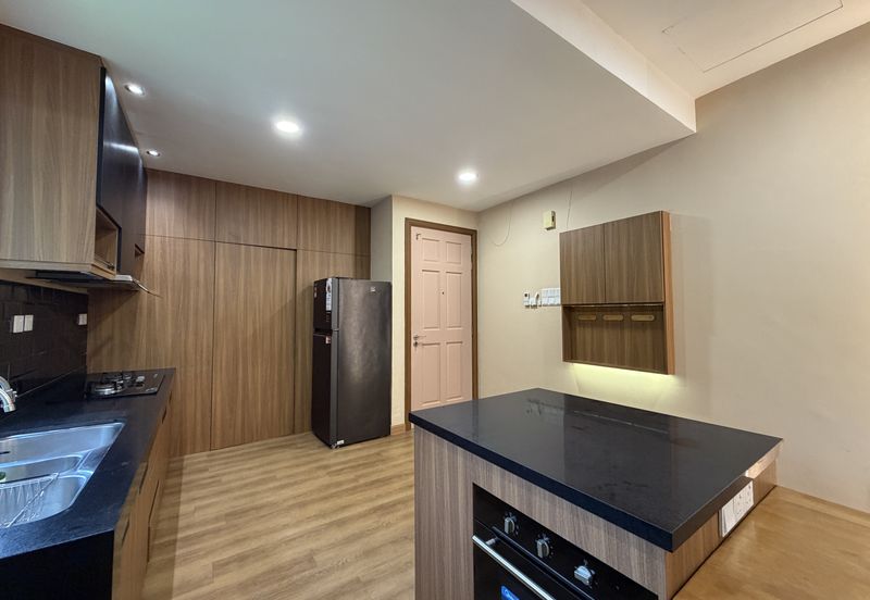 Adora Courtyard, Desa Parkcity Luxury Townhouse