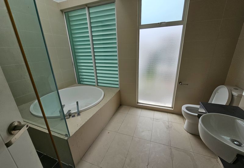 Bandar Sungai Long ,  Bandar Sungai Long , Selangor 3 Storey Zero Lot Bungalow 