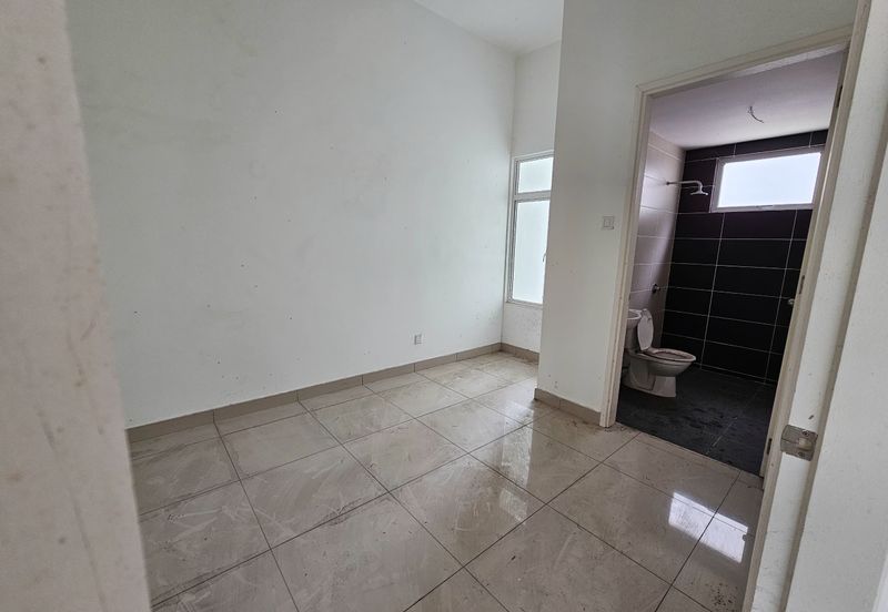 Bandar Sungai Long ,  Bandar Sungai Long , Selangor 3 Storey Zero Lot Bungalow 