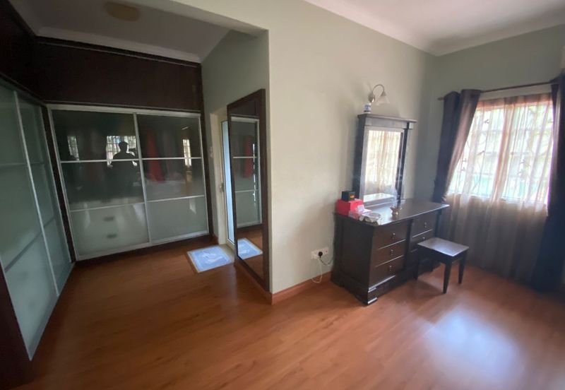 Bandar Tun Hussein Onn