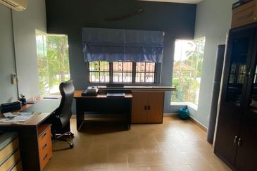 Bandar Tun Hussein Onn