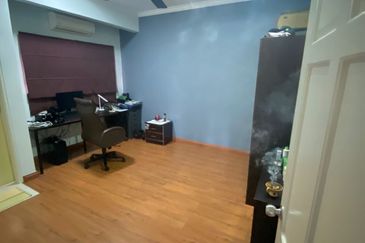 Bandar Tun Hussein Onn