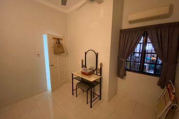 Bandar Tun Hussein Onn