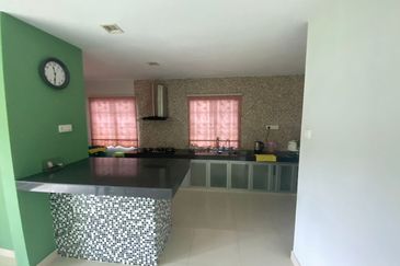 Bandar Tun Hussein Onn