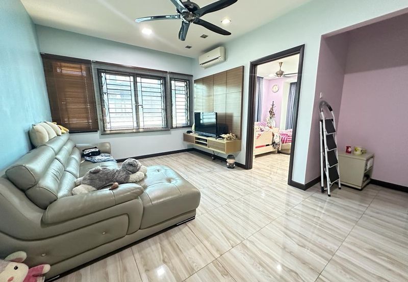 Bandar Sungai Long ,Bandar Sungai Long , Selangor 2.5 Storey Semi D 