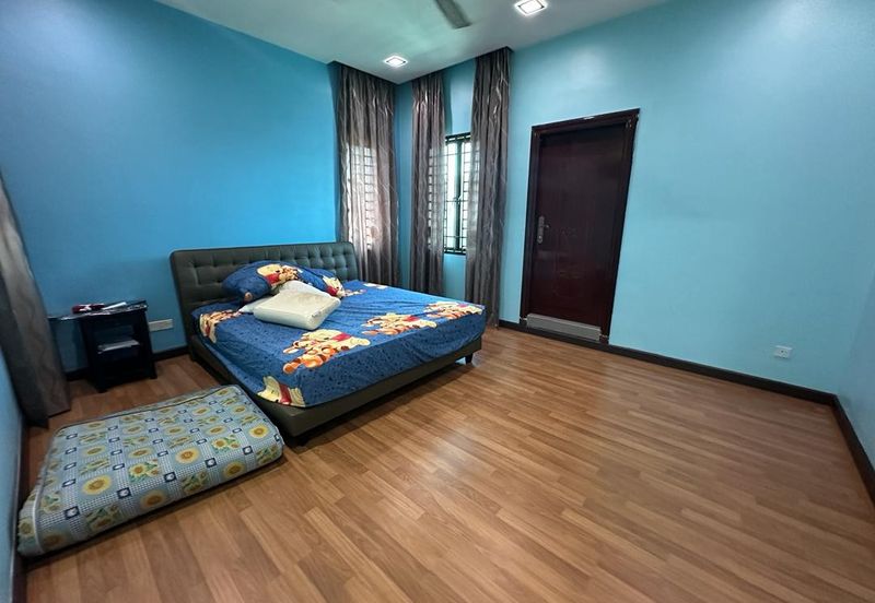 Bandar Sungai Long ,Bandar Sungai Long , Selangor 2.5 Storey Semi D 