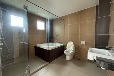 Bandar Tun Hussein Onn