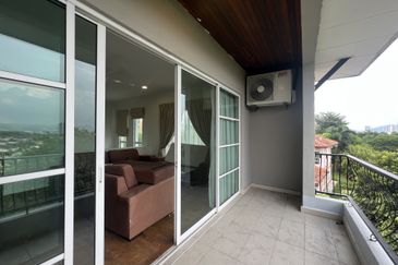 Bandar Tun Hussein Onn