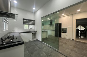 Bandar Tun Hussein Onn