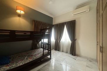 Bandar Tun Hussein Onn