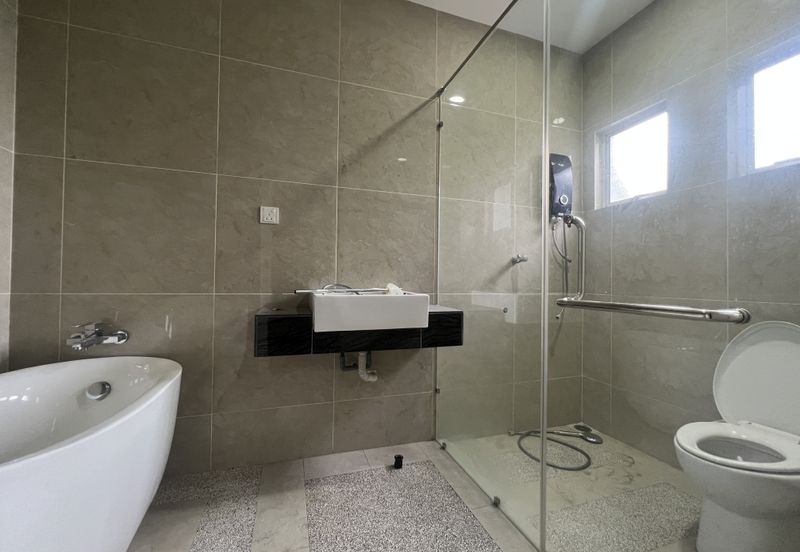 Bandar Tun Hussein Onn