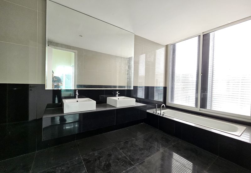 Bandar Sungai Long ,Bandar Sungai Long , Selangor 3 Storey Semi D 