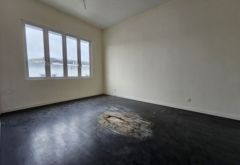 Bandar Sungai Long ,Bandar Sungai Long , Selangor 3 Storey Semi D 