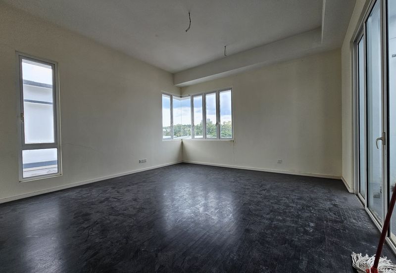 Bandar Sungai Long ,Bandar Sungai Long , Selangor 3 Storey Semi D 