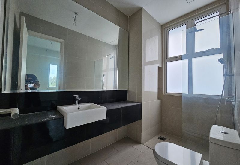 Bandar Sungai Long ,Bandar Sungai Long , Selangor 3 Storey Semi D 