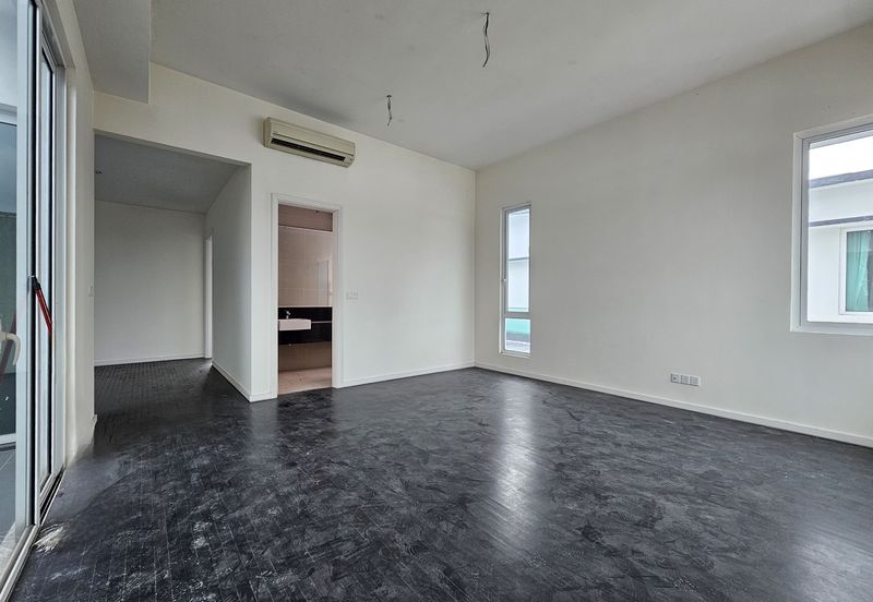 Bandar Sungai Long ,Bandar Sungai Long , Selangor 3 Storey Semi D 