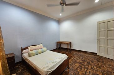 Bandar Tun Hussein Onn