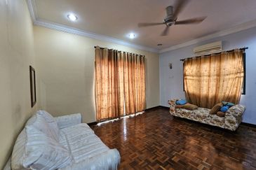 Bandar Tun Hussein Onn