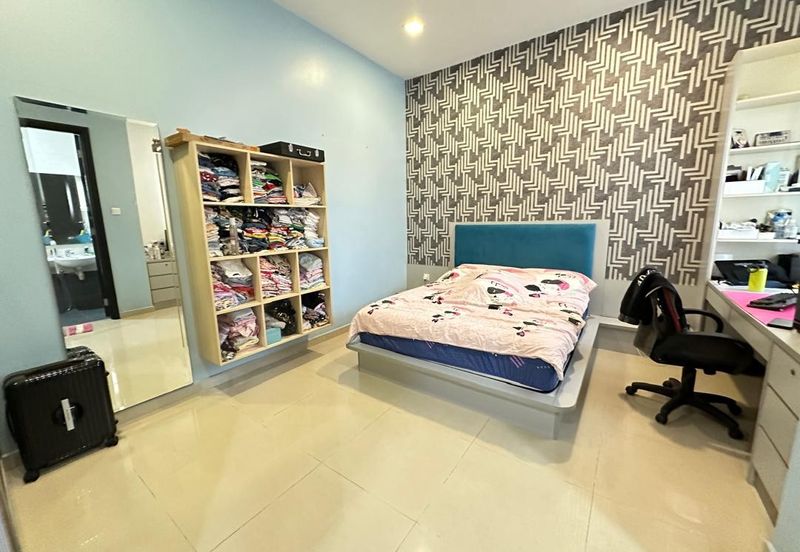 Bukit Sungai Long , Bandar Sungai Long , Selangor 2 Storey Semi D 