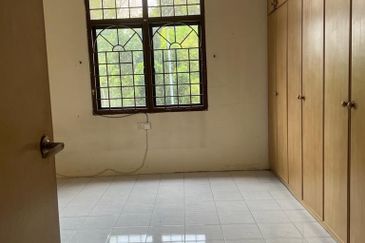 Bandar Tun Hussein Onn