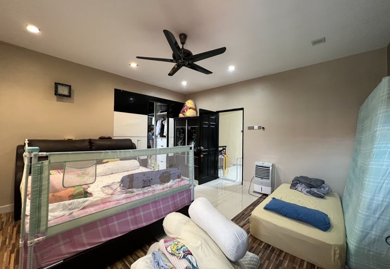 Bandar Tun Hussein Onn