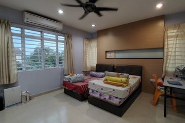 Bandar Sungai Long ,Bandar Sungai Long , Selangor Corner 2 Storey Terrace House 