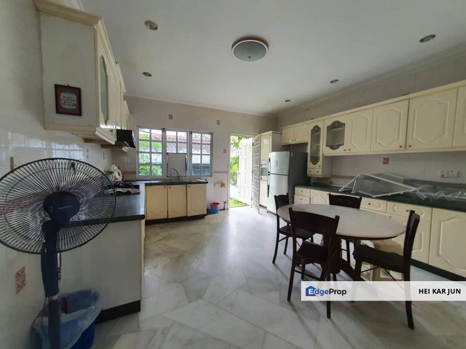 Ukay Heights , Ampang , Selangor 2.5 Storey Bungalow , Selangor, Ampang